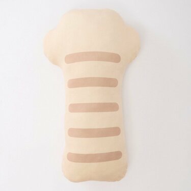 思わず購入！しまむらの「猫の手足デザインの抱き枕」がかわいい