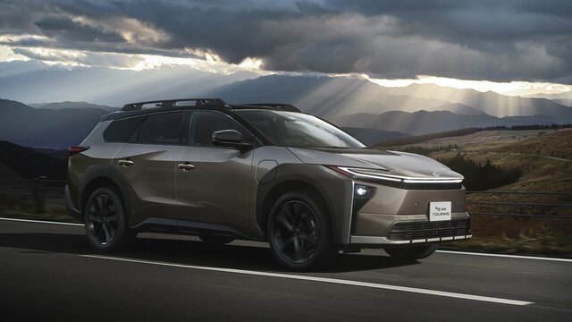 トヨタの1月販売実績は過去最高！HEV再評価が追い風、生産減も新体制に期待の声