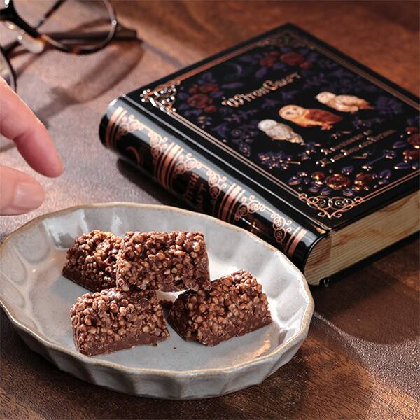 個包装されたクランチチョコレート4個入り