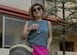【64歳マダム】晩夏に“鮮やかピンク”が映え！「UNIQLO×しまむら」の高見えプチプラコーデ