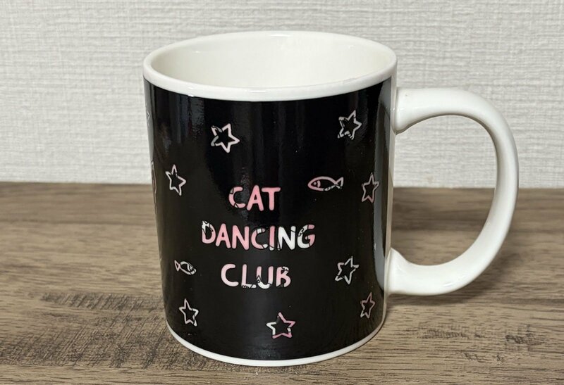 ダイソー、マジックマグカップ（パーティー）筆者撮影写真