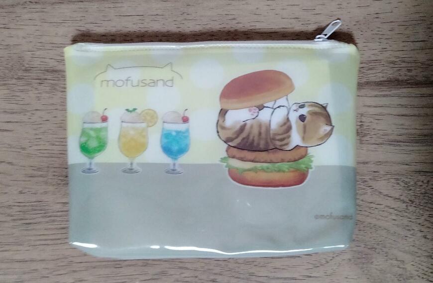 筆者撮影（セリア、mofusandマチつきポーチ）