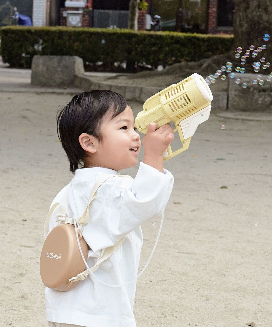 出所：パルグループ公式ファッション通販サイト 3COINS 電動シャボンガン