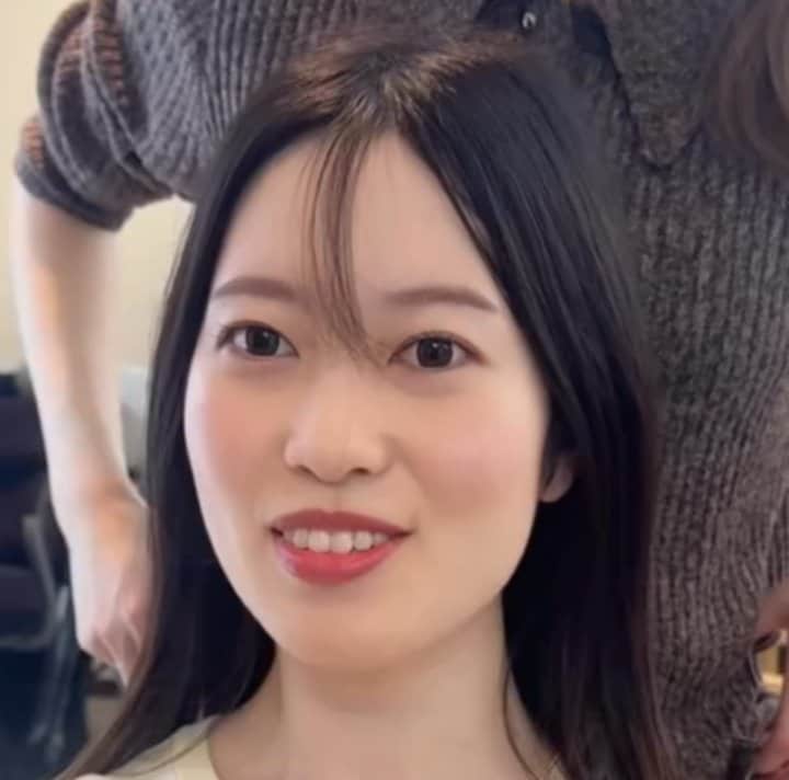 「面長をカバーする顔まわり」への印象チェンジ。女性の悩みに寄り添う美容師の技術力に注目