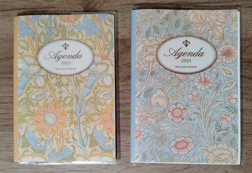 筆者撮影（セリア、B6ダイアリー ウィリアム・モリス 4月始まり 日曜始まり）