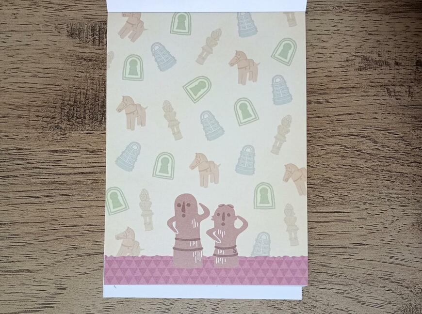 出所：筆者撮影（キャンドゥ、メモ50P 埴輪・土偶）