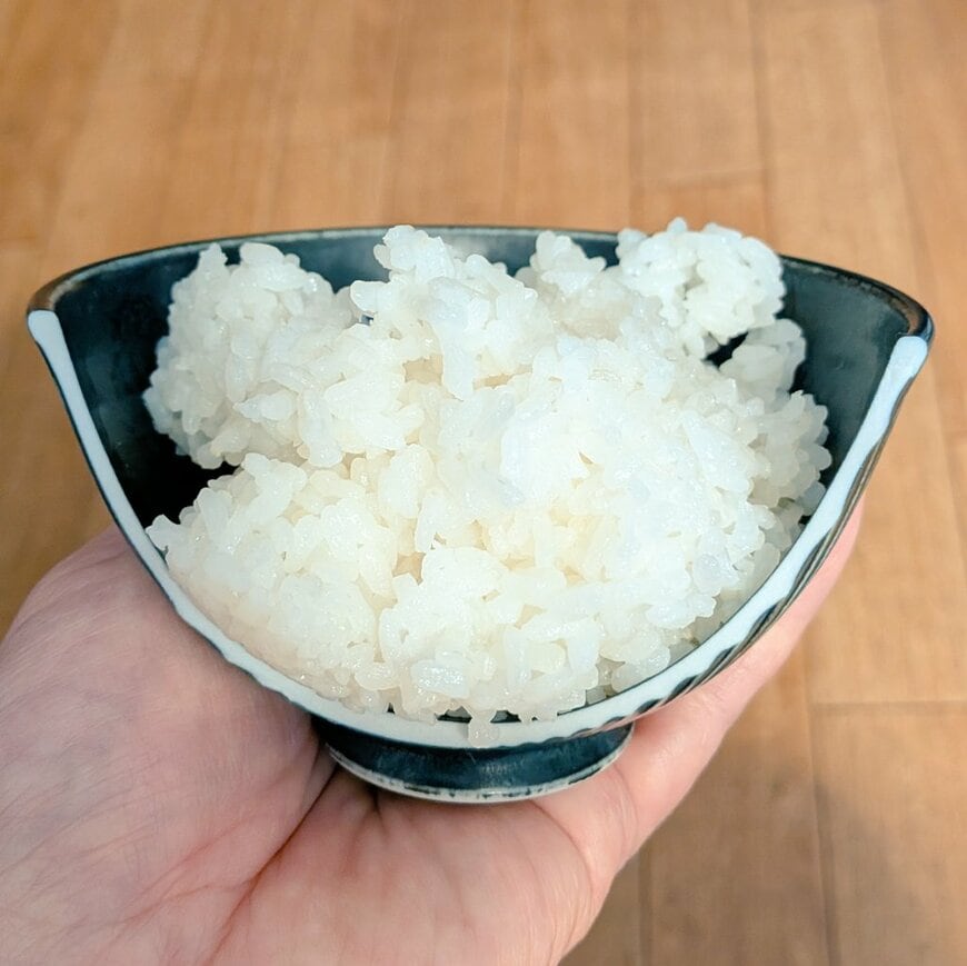 きれいに割れたお茶碗の断面