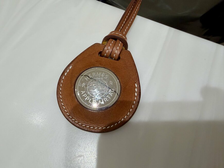 Apple AirTag Hermès
