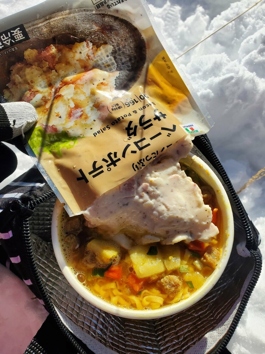 ポテサラをちょい足し中