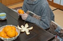 65歳以上【リタイア夫婦世帯】月の生活費の平均はいくら？年金額例や平均貯蓄額もみる