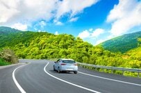 和歌山県をドライブしていると…「宙に浮かんだまさかの物」に目を疑う　「ロマンがある」