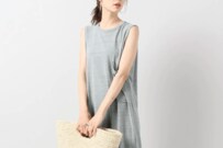 大人の休日スタイルに。暑い日も涼やかムードな楽ちんワンピース