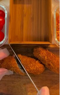 【ささみしそチーズフライ弁当】ご飯が進む彩り豊かなおかずと即席ひじきご飯が話題