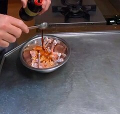 【父ちゃん弁当】お弁当に手羽中の唐揚げのチューリップが咲いた！副菜も隙間なく詰めたボリュームのある「チューリップ弁当」が美味しそうと話題