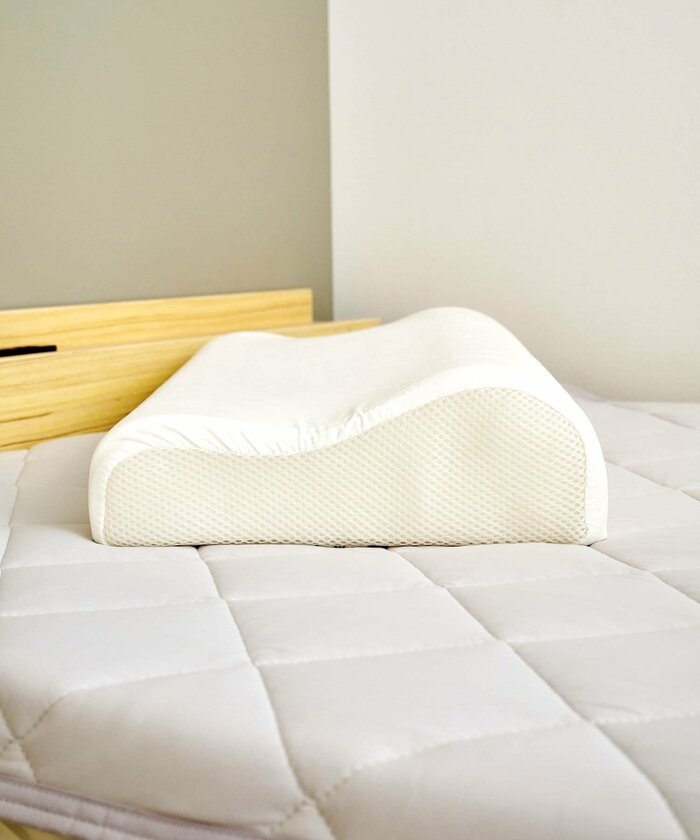 3COINS公式 低反発冷感ジェルピロー