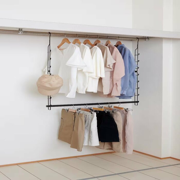 ニトリの「伸縮するクローゼット吊り下げハンガー」