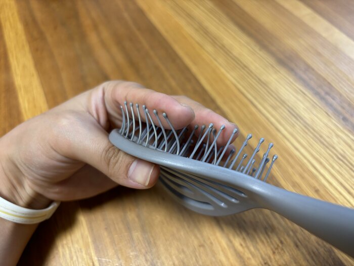 地肌にあたるピンの部分は柔らかめ