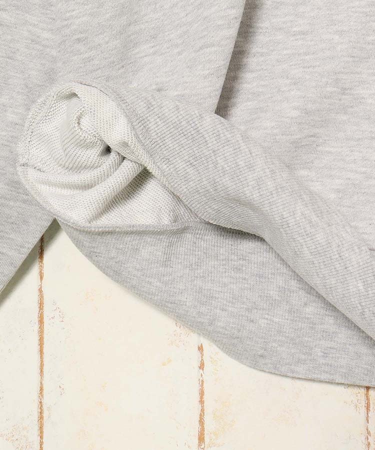 出所：Bleu Bleuet（ブルーブルーエ）公式サイト　le petaleトラネコフラワー刺繍スウェット