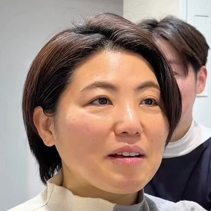 乾かすだけで完成するパーマをかけたい女性→ウルフショートの〈自然なワンカールスタイル〉に！「あ、すごい！！」と笑顔