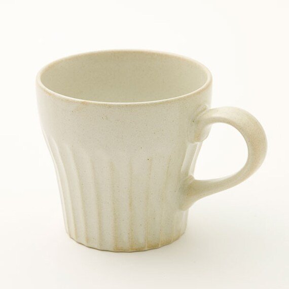 出所：ニトリ公式通販ニトリネット 軽量マグカップ しのぎ 白釉