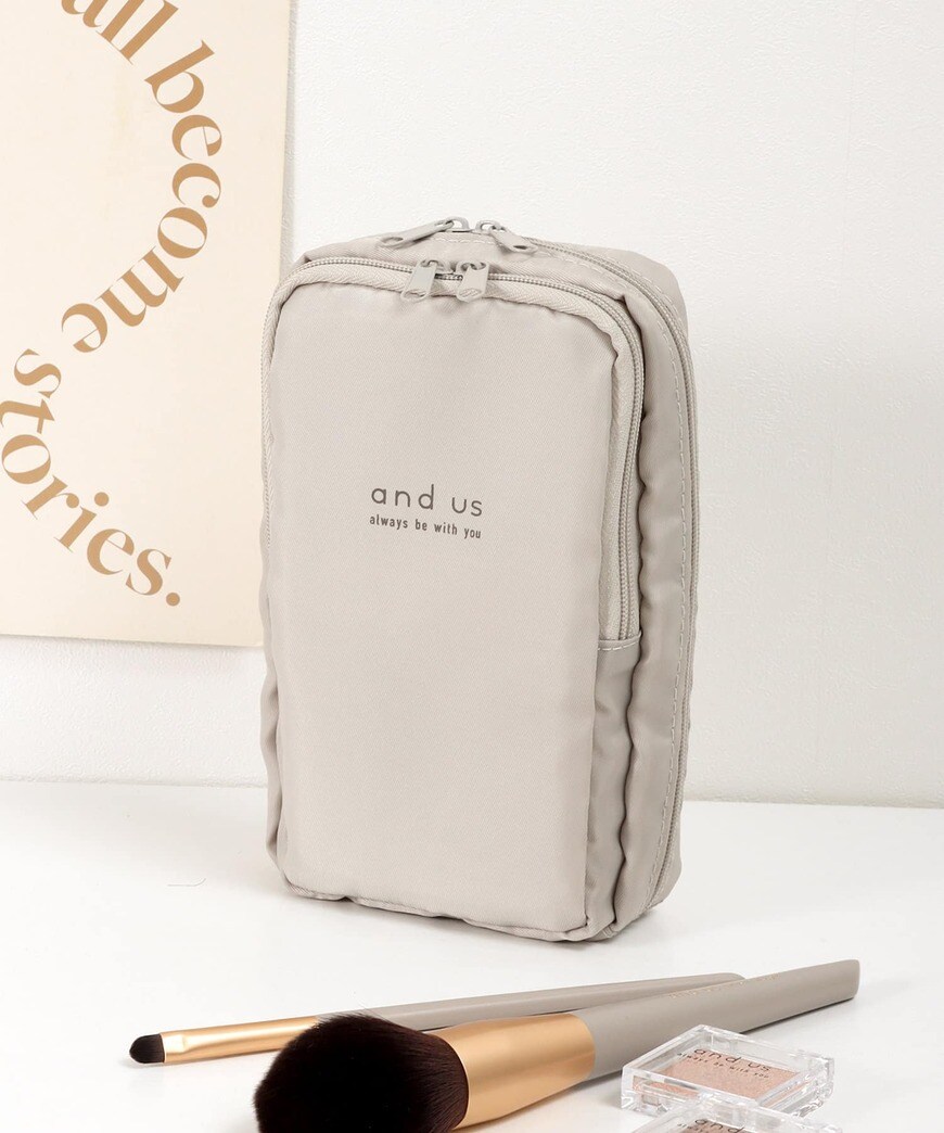 3COINS公式 自立する縦型ポーチ/and us