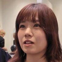 【大変身】「髪の広がりとうねりがトラウマ」の女性が縮毛矯正＆ボブで大胆イメチェン！仕上がりに「さらっさら」と満面の笑顔