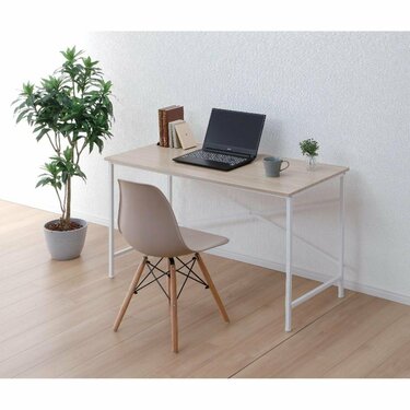 新品◎シンプルだから様々なシーンで使いやすい！１２０ｃｍ幅の広々ワークデスク☆ シンプルで使いやすい！【コメリ】オリジナルブランドの〈デスク〉で