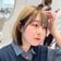 「2日後に研修があって」髪色をトーンダウンしたい女性→暗くても透明感が出る「ブルーブラック」でおしゃれに