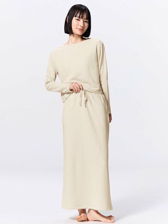 GU公式 ストレッチソフトラウンジスカートセット(長袖)