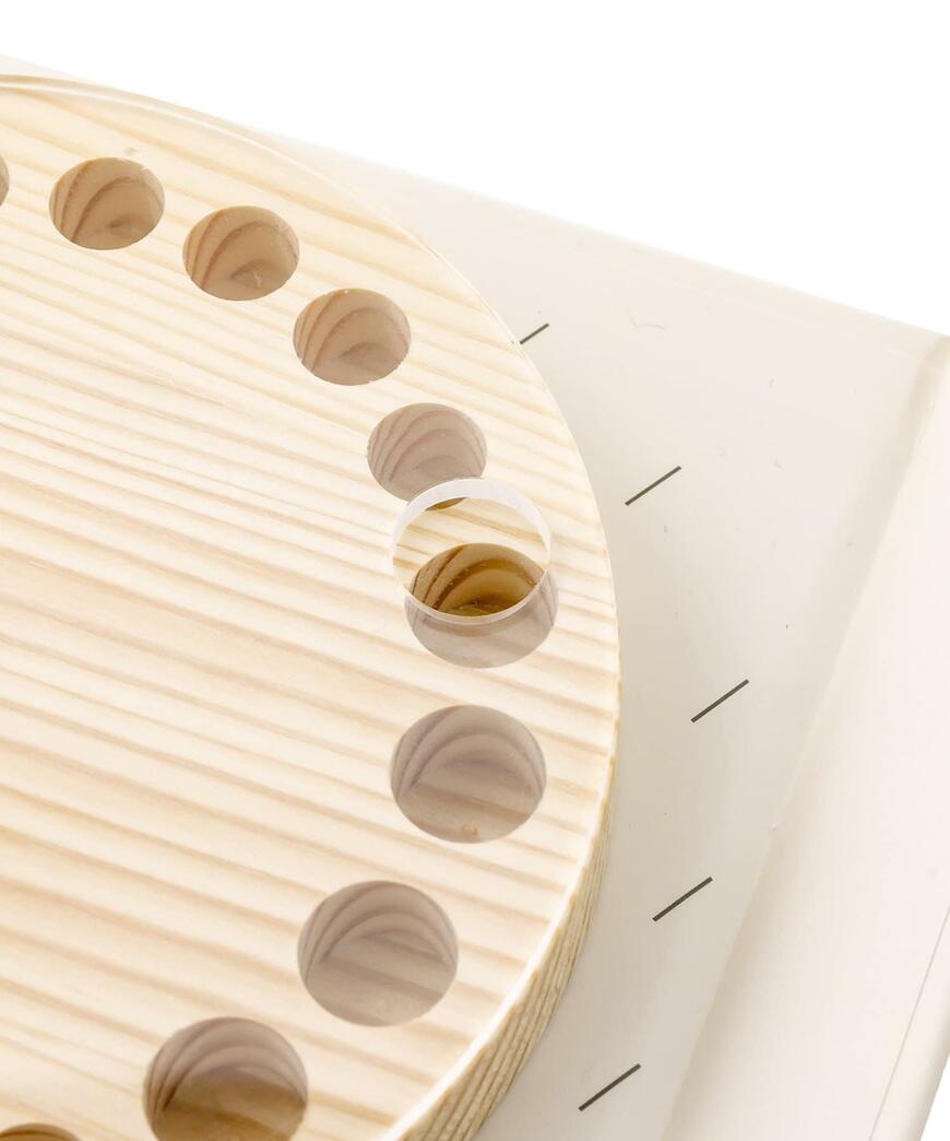 出所：パルグループ公式ファッション通販サイト 3COINS WEB限定BOOK型乳歯ケース