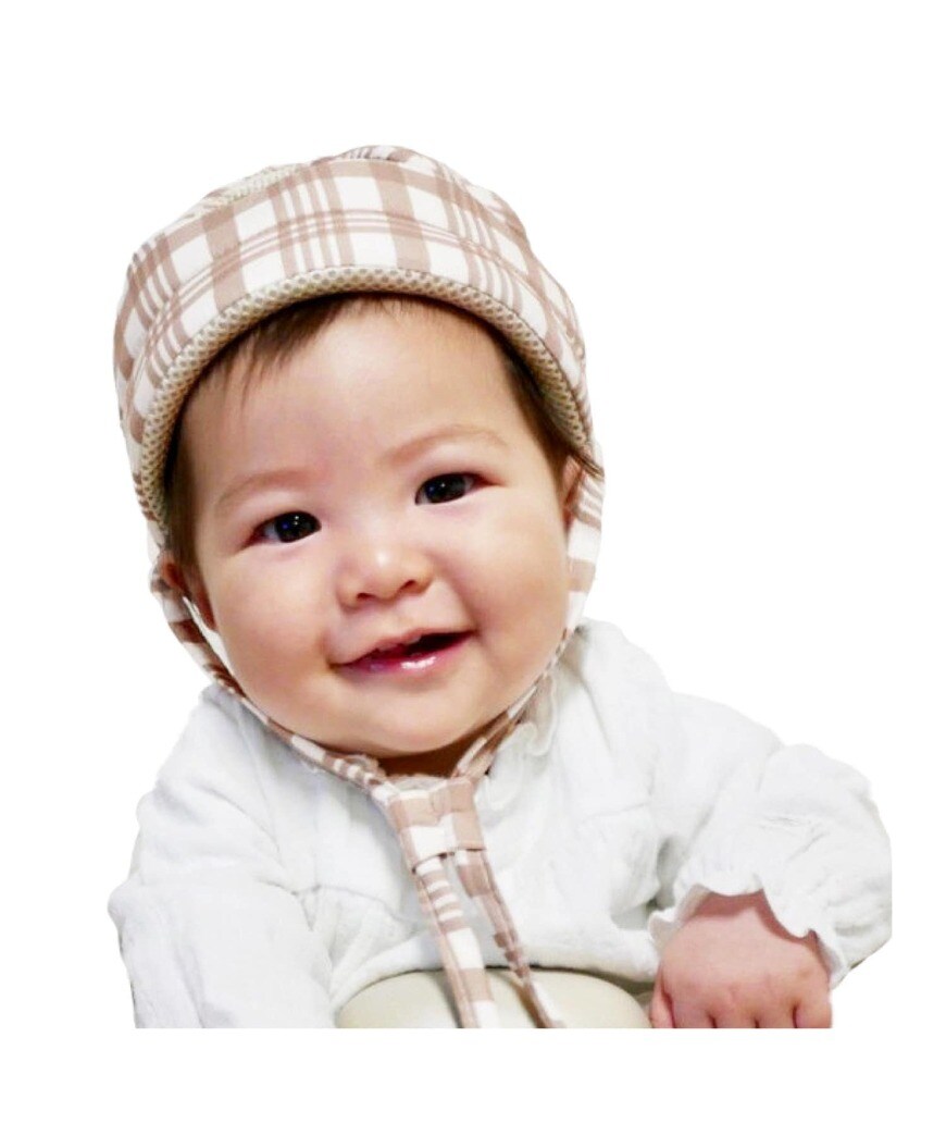 出所：パルグループ公式ファッション通販サイト 3COINSベビーヘルメット