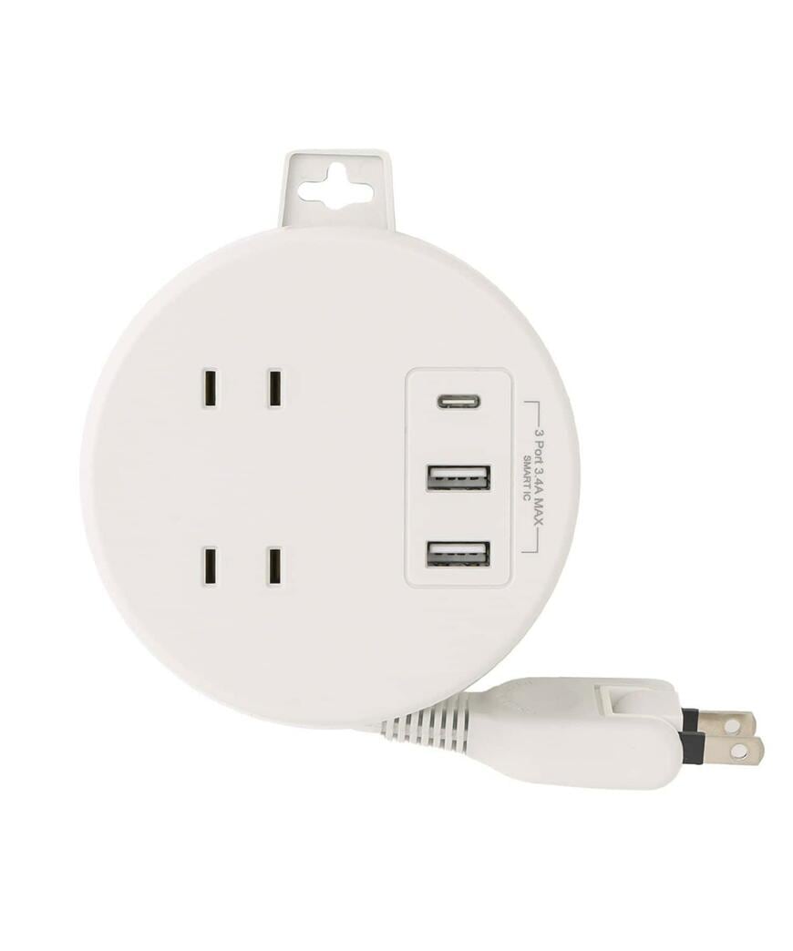 出所：パルグループ公式ファッション通販サイト 3COINS 丸型電源タップ（AC×2/USB×2/TYPEC×1）：1ｍ