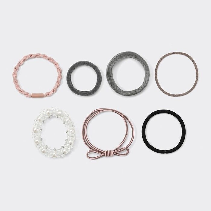 出所：GU公式 スプリングパールライクヘアゴム7P