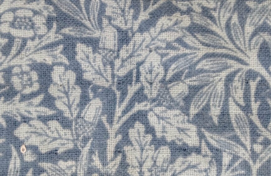 筆者撮影（セリア、タオルハンカチ ウィリアム・モリス）