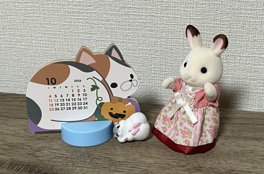 ダイソー、アニマルダイカットカレンダー（ねこ）商品画像