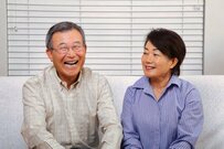 【二人以上世帯の平均貯蓄額】「6年連続」で上昇傾向に！【貯蓄4000万円超】の世帯は何％？《全体・働く世帯・シニア世帯》で比較してみた