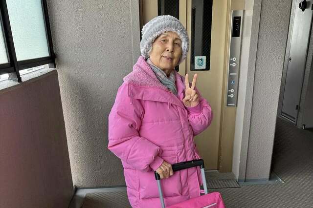 買い物に出かけるおばあちゃんにAirTagを仕込むと…まさかの行き先に爆笑「元気すぎる」「かわいい」