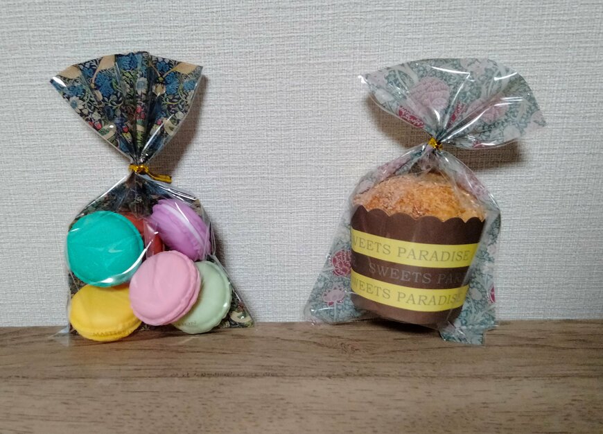 筆者撮影（セリア、クリアバッグ 6P ウィリアム・モリス）