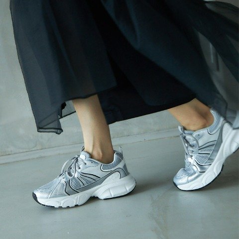 出所：しまむら公式サイト　レディース　スニーカー（田中里奈）