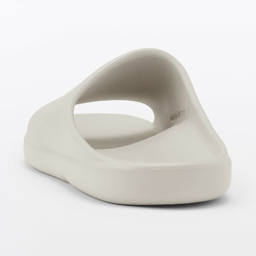 出所：無印良品ネットストア　足なりサンダル