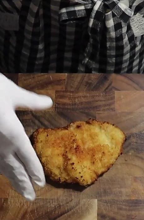 【鶏むね肉のジューシーカツ弁当】揚げたてのカツに副菜3品、4つまとめて仕上げる彩り弁当がおいしそう