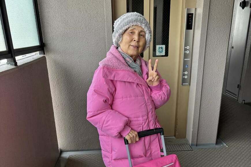 買い物に出かけるおばあちゃんにAirTagを仕込むと…まさかの行き先に爆笑「元気すぎる」「かわいい」