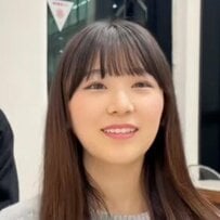 【大変身】ロングヘアの女性がボブで大胆イメチェン！バッサリカットで軽やかに！