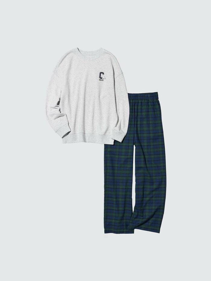 優しいライトグレーのセットには大きな耳が可愛いシナモロール