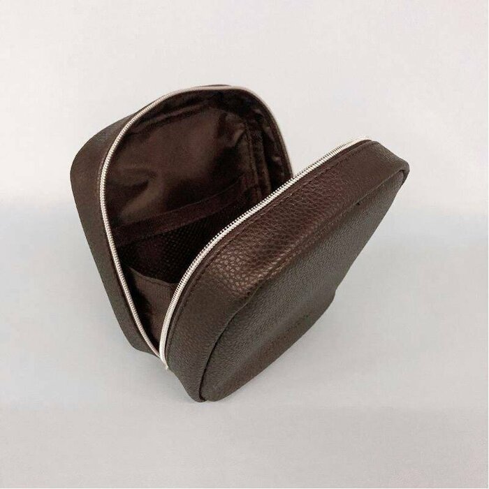 キャンドゥ　LH8　スクエアポーチBK