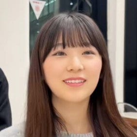 【大変身】ロングヘアの女性がボブで大胆イメチェン！バッサリカットで軽やかに！