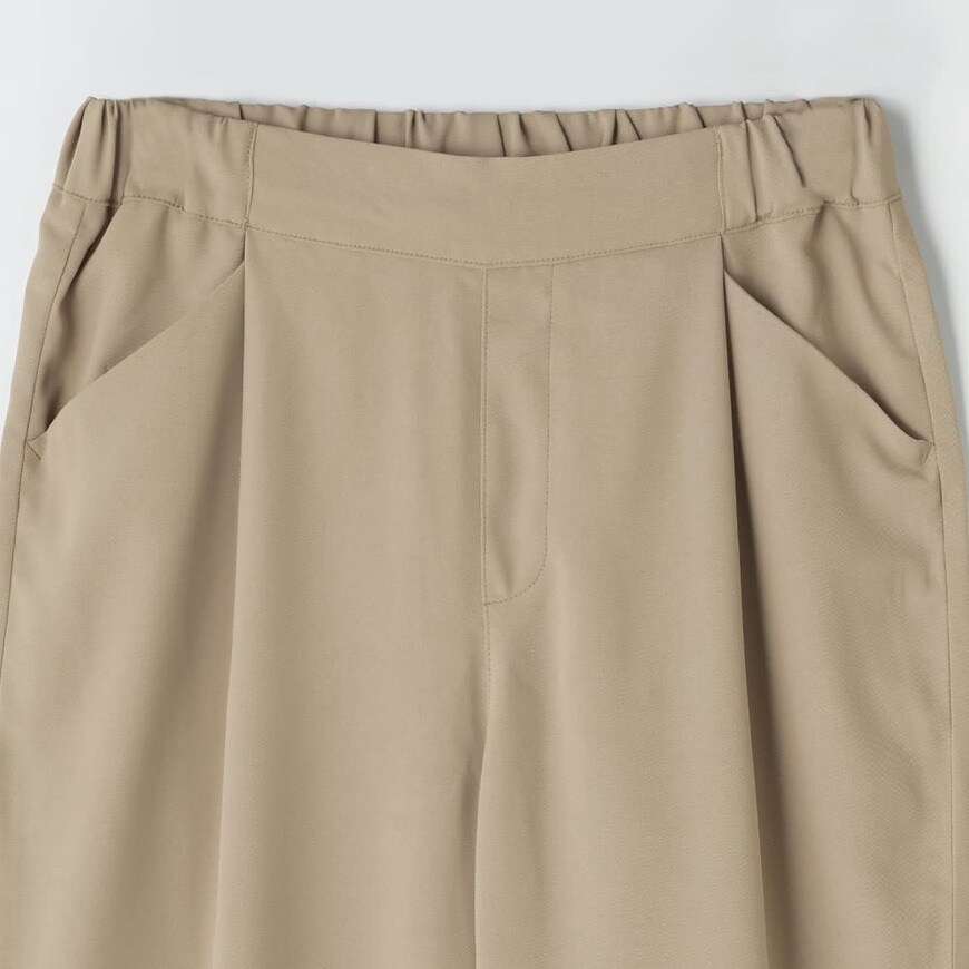 出所：ワークマン公式　レディースデイズサイドタックパンツ