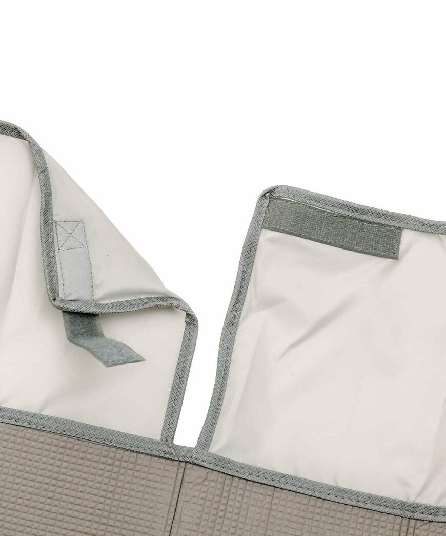 出所：3COINS公式　フロントサンシェード