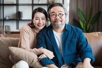 共働き夫婦は「厚生年金と国民年金」をいくら受給しているのか