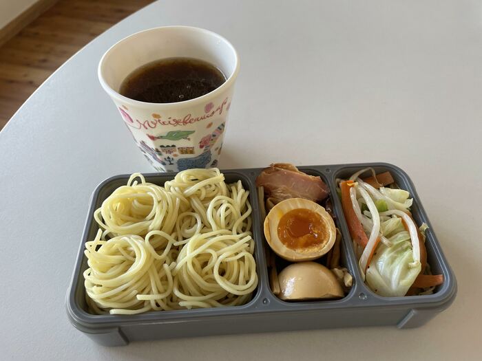 ラーメンを実際に詰めてみた様子